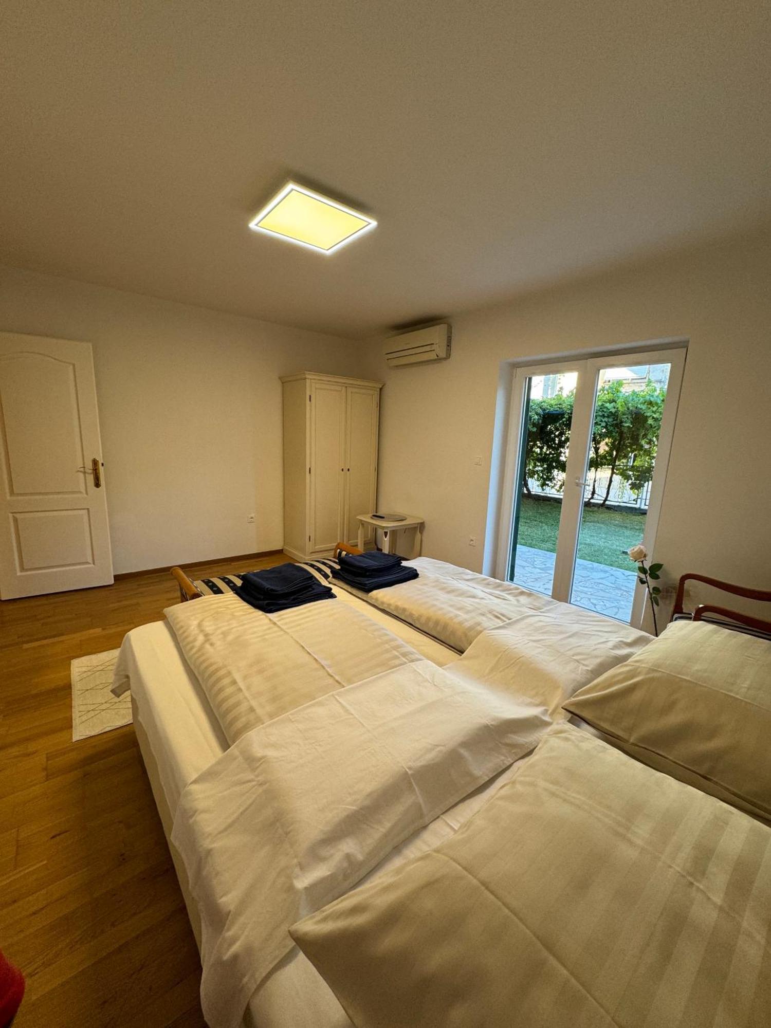 Apartamento Valentinas Garden Split Exterior foto